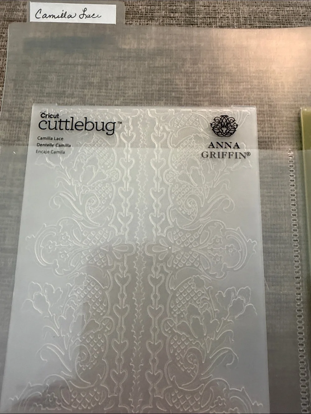 Cricut Anna Griffin Camilla lace embossing Folder